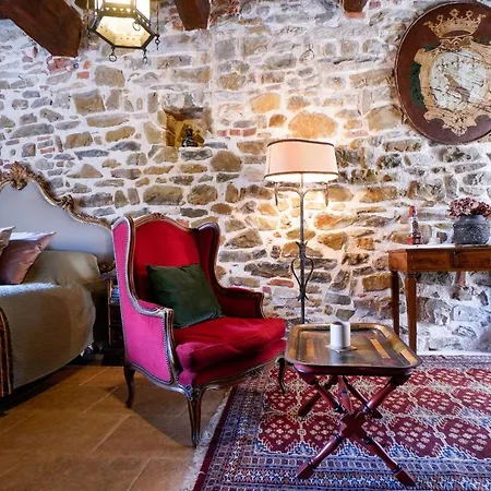Apartment Piazza In Montemerano, The Heart Of Tuscany